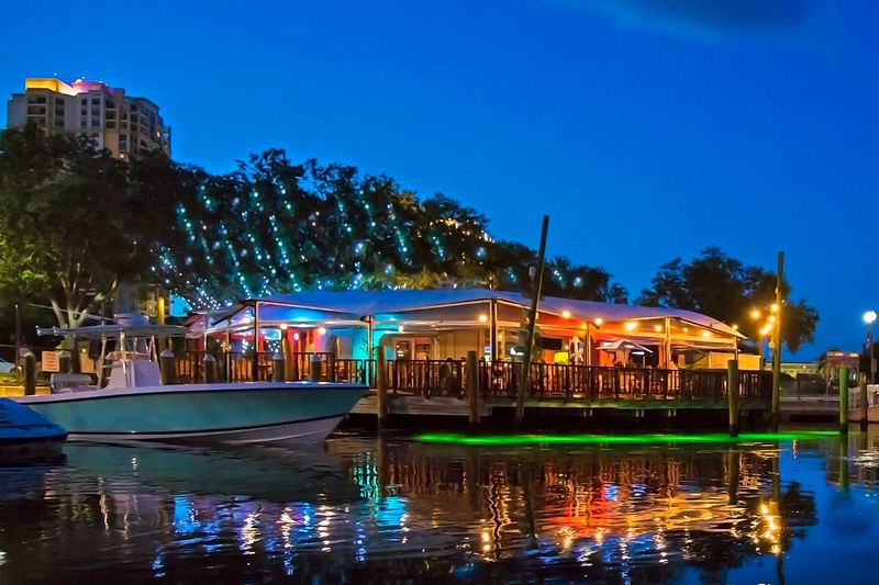 Fresco's Waterfront Bistro