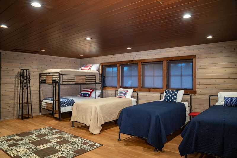 Michigan Lake Cottage Bedrooms That Match The Views - Decor Hint Birchwood Bunkroom