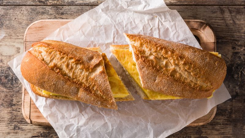 10 Iconic New York Dishes That Only '80s Kids Would Stand Behind - Decor Hint Potato And Egg Hero