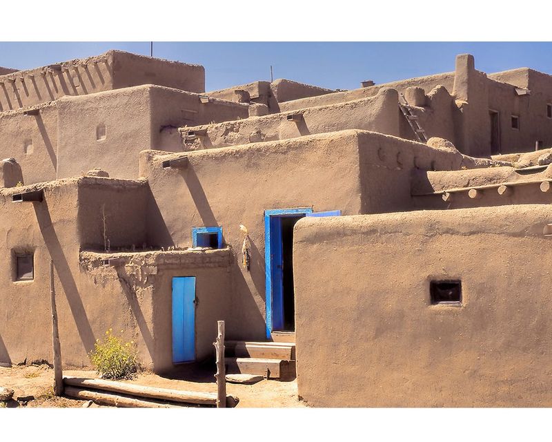 9 New Mexico Adobe Paint Colors That Glow Like Desert Light - Decor Hint Taos Clay