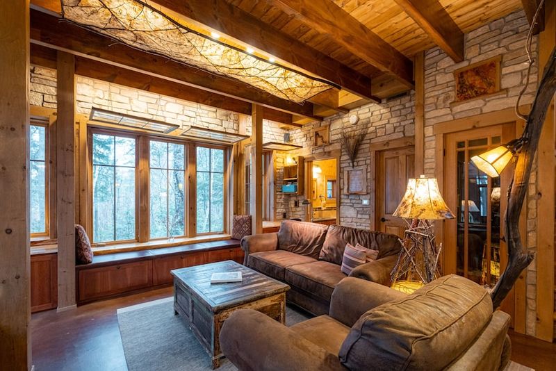 Houghton Lake Vintage Cabin Revival