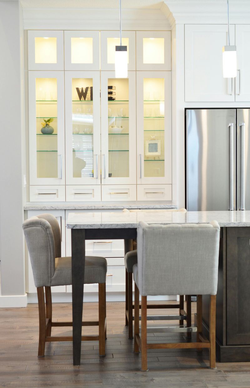 White Kitchens With Glass-Front Cabinets