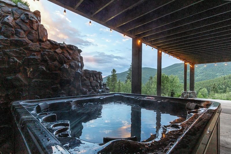 The Rock House – Black Hawk