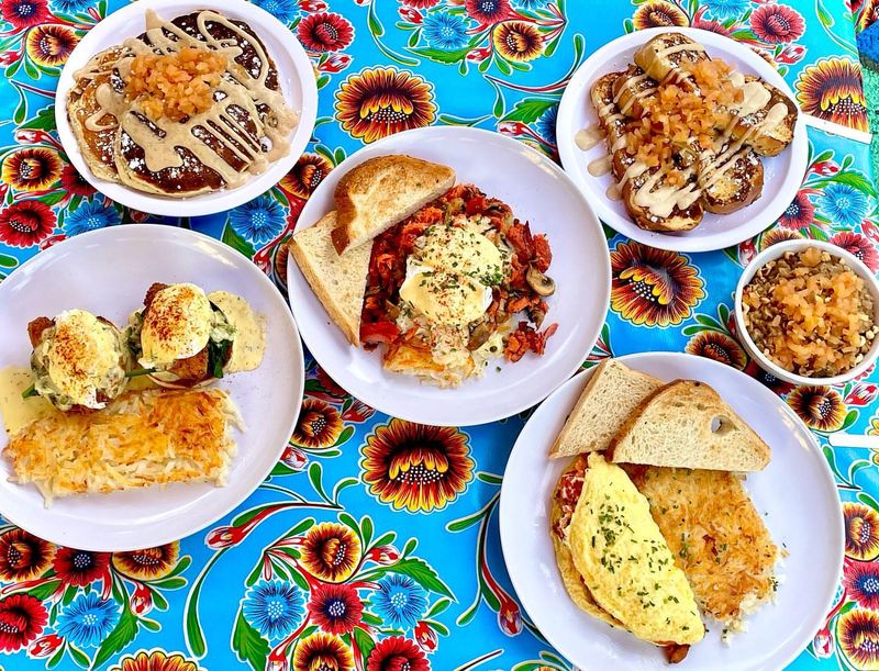 8 Oregon Brunch Restaurants Locals Keep Secret - Decor Hint Jam On Hawthorne – Quirky Breakfast Paradise