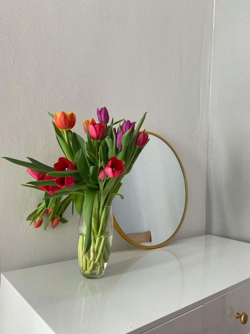 20 Decorations That Can Make Your Home Feel Classier - Decor Hint Fresh Flowers Or Greenery