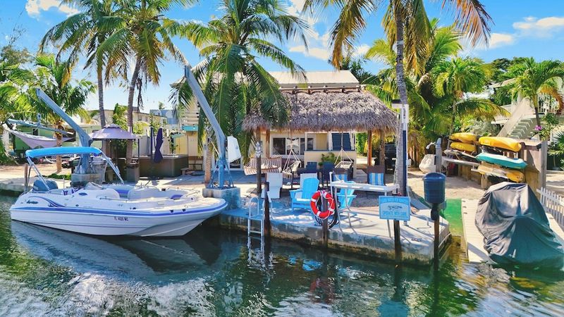 Charming Key Largo Cottage On The Water