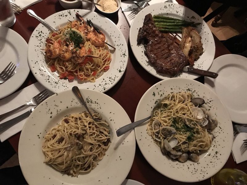 Luna Trattoria, Mendocino's Coastal Italian Haven