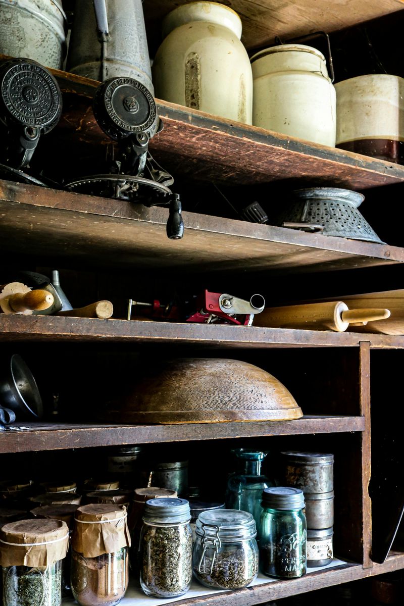 Experts Spot 11 Traditional Kitchens That Could Become The Next Big Thing - Decor Hint Butler's Pantries