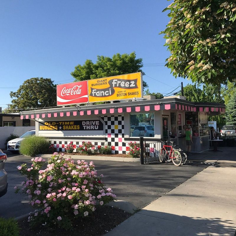 10 Idaho Fry-Sauce Burger Shacks Locals Love - Decor Hint Fanci Freez, Boise & Meridian