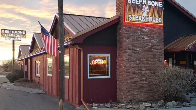 Western Hospitality Lives On In These Montana Steakhouses - Decor Hint Beef N Bone Steakhouse: Where Montana’s Cowboy Spirit Meets Hearty Flavors