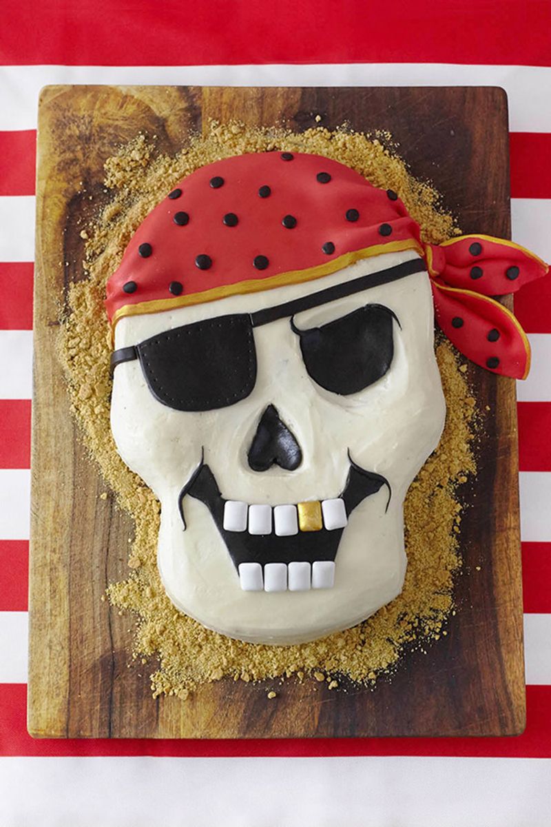 Skull And Crossbones Cake