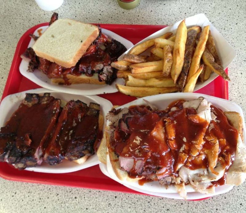 LC's Bar-B-Q: No-Frills Meat Nirvana