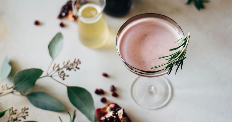 17 Delicious Winter Recipes That Keep Alaska Feeling Like Home - Decor Hint Cranberry-Rosehip Hot Toddy