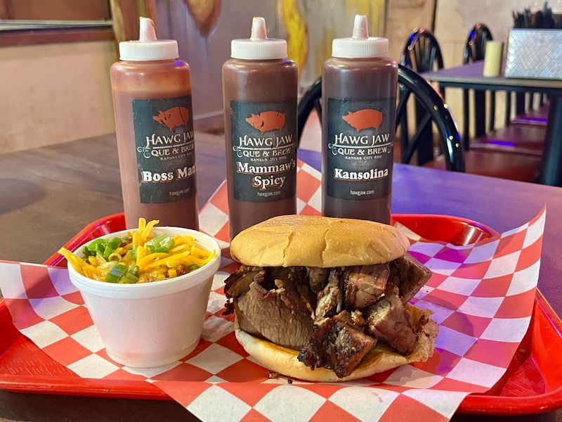8 Kansas City BBQ Joints Where Burnt Ends Steal The Show - Decor Hint Hawg Jaw Que & Brew