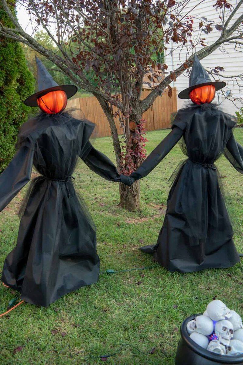 Life-Size Animatronic Witch Or Reaper