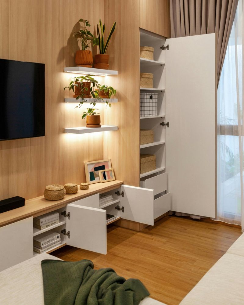 Cramming Every Corner With Stuff