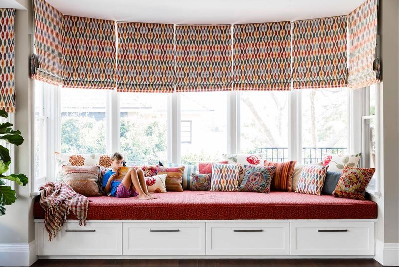 12 Chicago Entryways That Hide Clutter In Plain Sight - Decor Hint Window Seat Mail Sorters