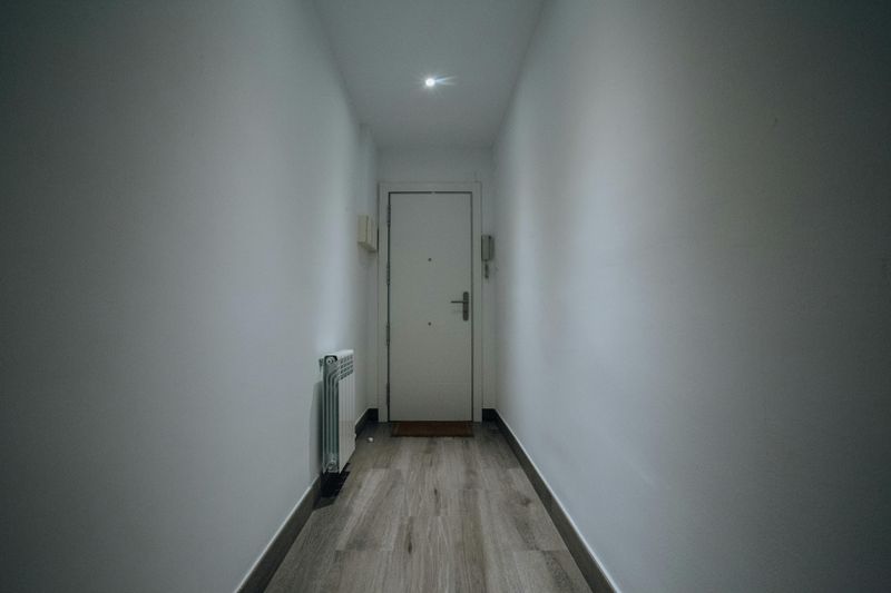 7 Things You Should Never Keep In A Small Entryway - Decor Hint Harsh Overhead Lighting