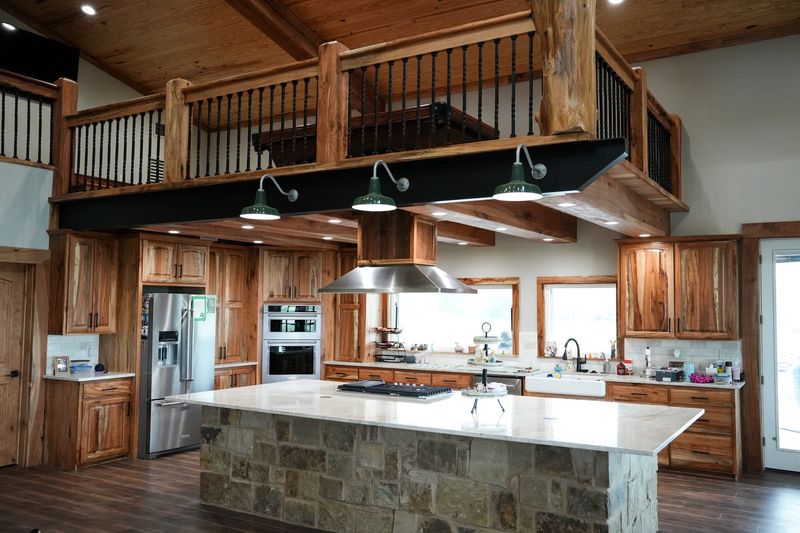 7 Authentic Texas Ranch Kitchens That Stand The Test Of Time - Decor Hint Mesquite Magic