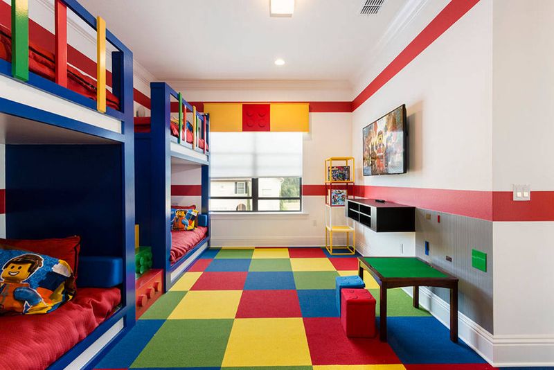 10 Utah Cabin Bunk Rooms That Grow With Kids - Decor Hint Lego Wonders In Logan Canyon