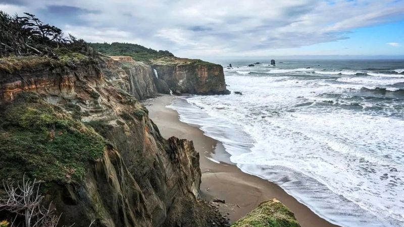 Blacklock Point's Dramatic Cliffs
