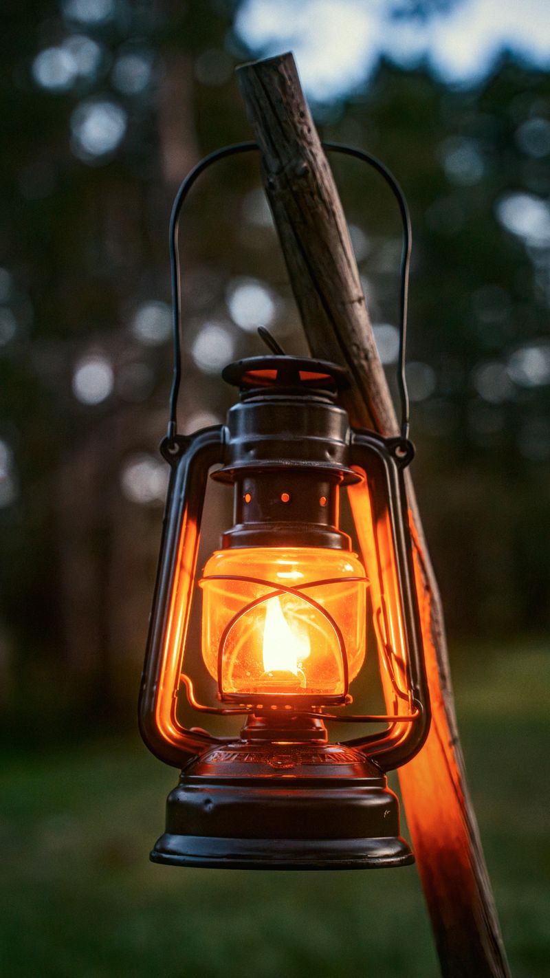 Lanterns For A Classic Haunted Ambiance