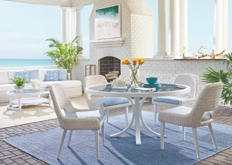 Outdoor Dining Areas