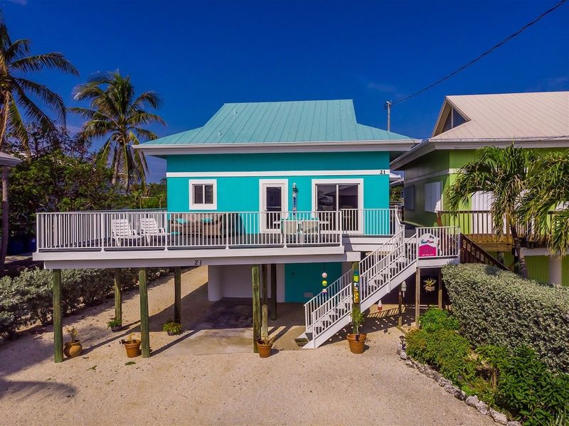 Sea Glass Cottage – Marathon