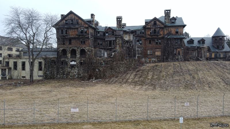 11 Abandoned Mansions Across The USA That Time Forgot - Decor Hint Bennett School for Girls – Millbrook, New York