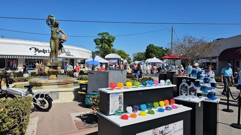 11 Local Florida Craft Fairs Bursting With Creativity - Decor Hint Downtown Stuart Craft Festival