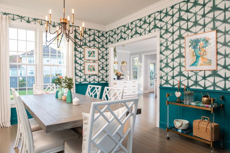 9 Charleston Dining Rooms Where Maximalist Patterns Set The Table - Decor Hint Ikat Extravaganza