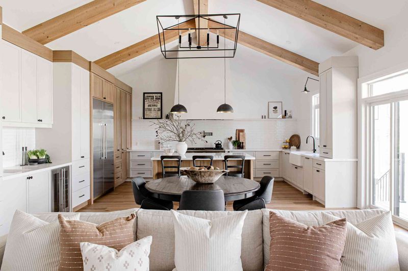 15 Key Reasons California's Luxury Cabin Style Is Taking Over The U.S. - Decor Hint Open Concept Layouts That Breathe