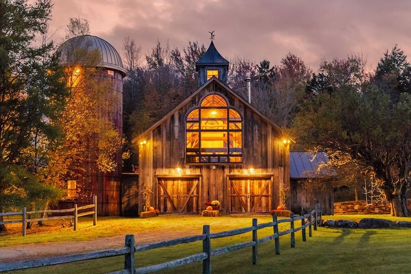 11 Vermont Barn Conversions With Surprising Modern Touches - Decor Hint Stowe's Stone Hill Inn Barn With Underground Wine Cellar