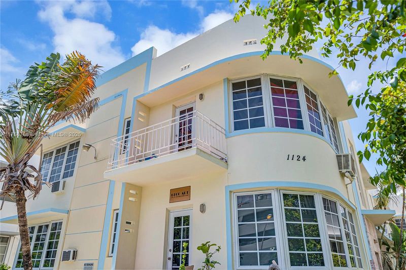 10 Miami Art Deco Condos With Vintage Glamour Intact - Decor Hint The Helen Mar - Tropical Deco Courtyard Haven