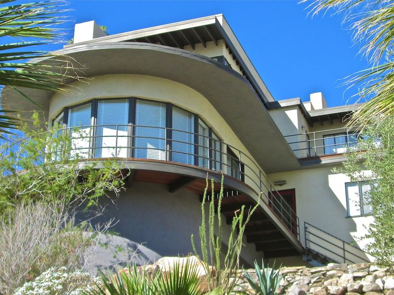 12 Palm Springs Mid-Century Homes That Still Feel Modern And Fresh - Decor Hint The Ship of the Desert