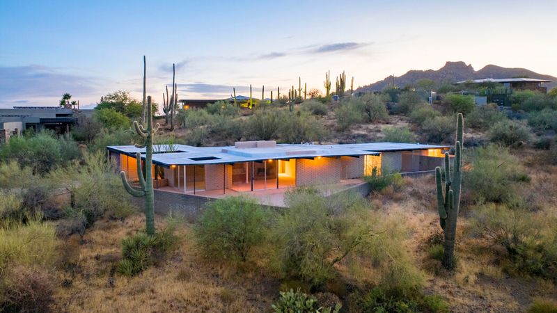 Desert Modernist Dream in Cave Creek