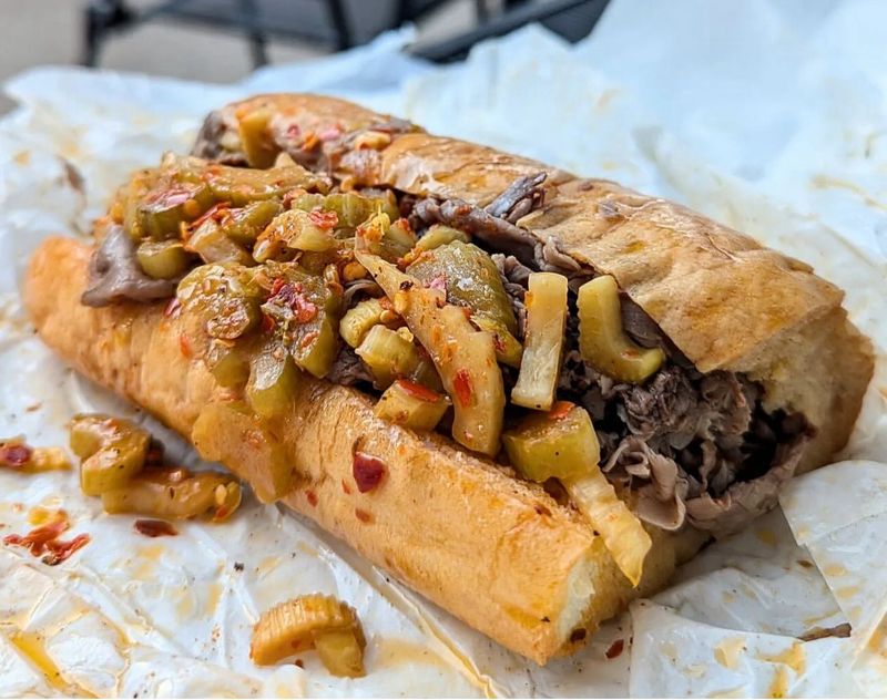 11 Classic Illinois Restaurants Seniors Can't Get Enough Of - Decor Hint Al's Beef