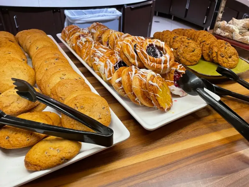 7 Las Vegas Buffets That Give You The Most Bang For Your Buck - Decor Hint Excalibur Buffet For Families