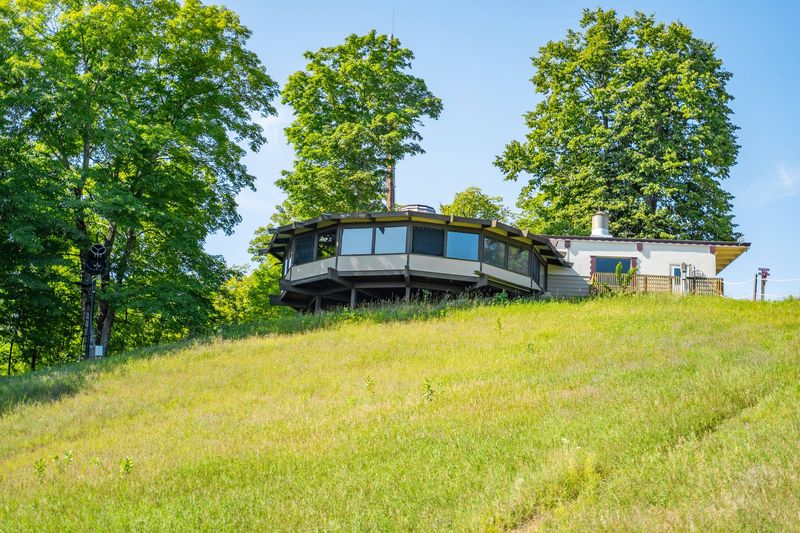 Eagle's Nest - Menno