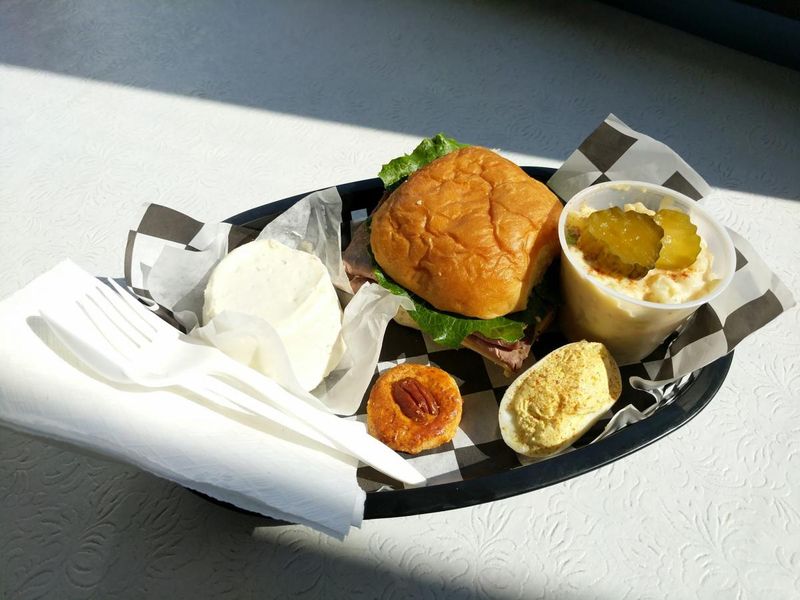 Sally Bell's Kitchen: Lunch Boxes Of Legend