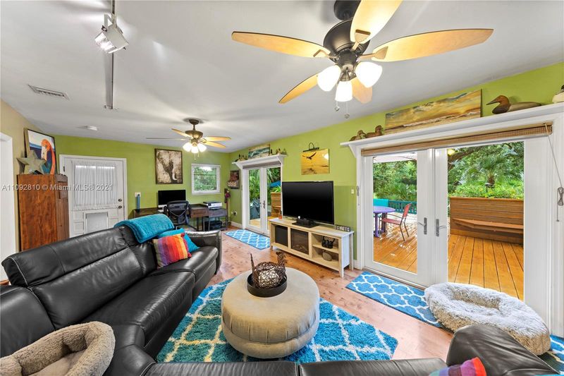 Redlands Bungalow – Homestead