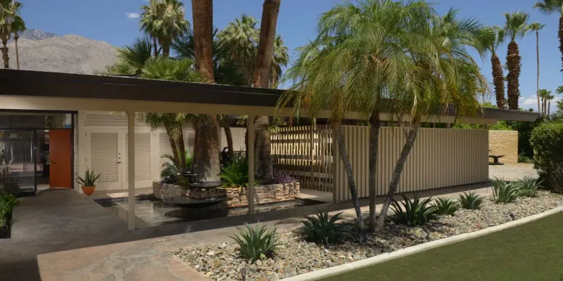 12 Palm Springs Mid-Century Homes That Still Feel Modern And Fresh - Decor Hint The Koerner House