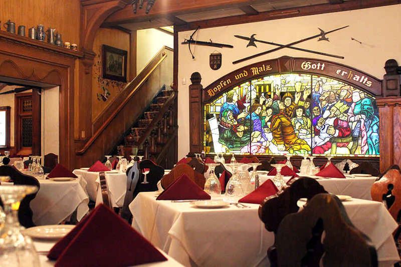 Mader's Restaurant: Milwaukee's German-Inspired Time Capsule