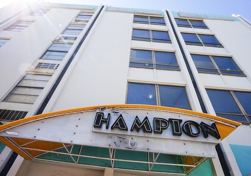 10 Miami Art Deco Condos With Vintage Glamour Intact - Decor Hint The Hampton On Washington - Stucco Masterpiece
