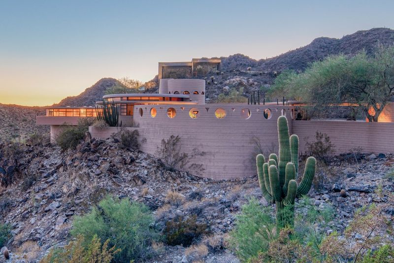 Glass Box Masterpiece in Paradise Valley