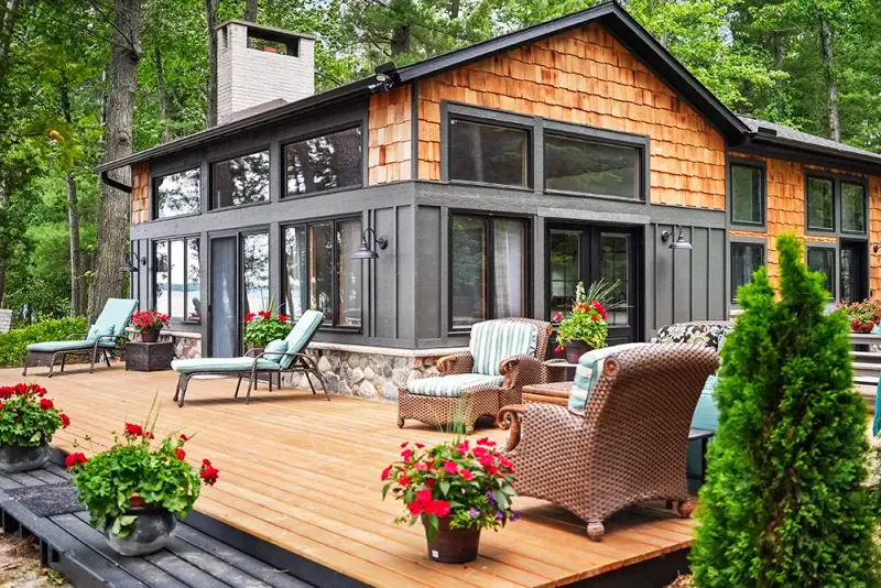 Houghton Lake's Rustic Timber Masterpiece