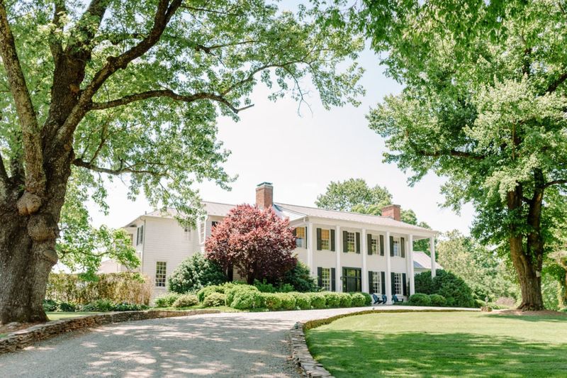 The Clifton Inn: A Bride's Eternal Honeymoon