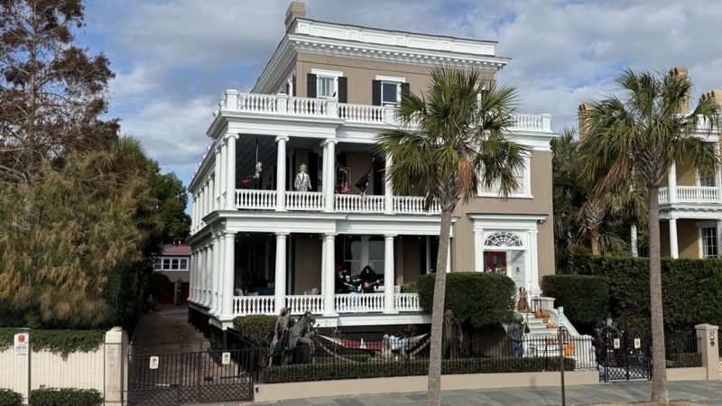 8 Charleston Porches That Steal The Show From The Living Rooms - Decor Hint Double-Decker Delight
