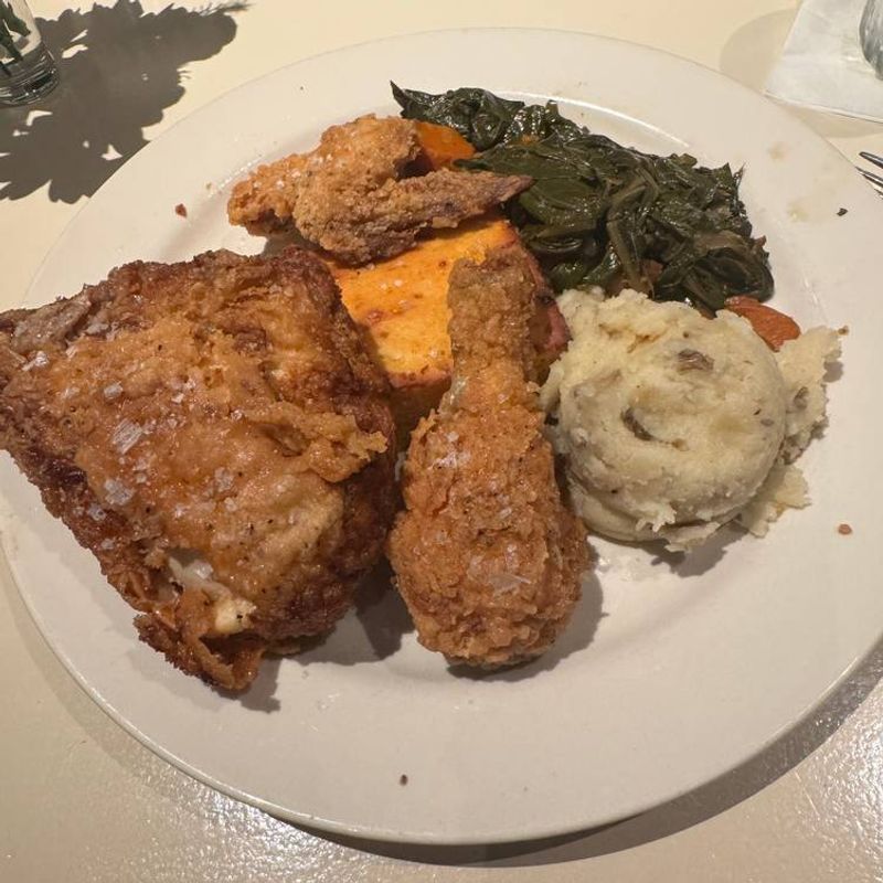 Lucky 32 Southern Kitchen – Greensboro
