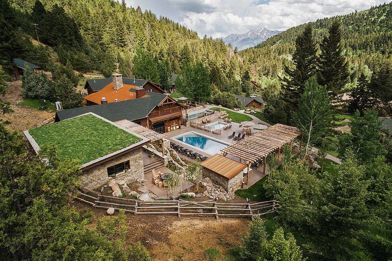 Mountain Sky Guest Ranch – Emigrant